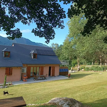 Hébergement de vacances Le *